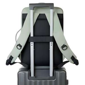 Sac à dos léger et imperméable pour homme, idéal pour l'école, les loisirs, les voyages et les affaires – Personnalisable et durable - Product Image 4