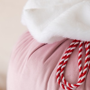 Sacs cadeaux de Noël de haute qualité, sacs du Père Noël en velours avec poignée en fourrure et pompon pour les fournitures de fête de Noël - Product Image 5