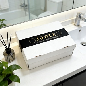 Boîte d'emballage pour chaussures One Piece, design personnalisé, emballage cadeau pour <span class=keywords><strong>homme</strong></span>, matériau recyclé, écologique, haut de gamme, feuille d'or UV - Product Image 4