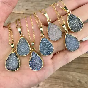 Collier en pierres druzy naturelles brutes de conception originale LS-A2682 pour femmes, pendentif en cristal, chaîne en or, magnifique collier druzy - Product Image 1