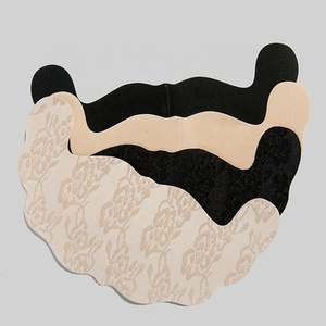 разные сиськи Двойная складка на груди — исправление дефекта в клинике профессора Блохина в Москве