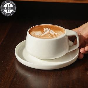 Ensemble tasse et soucoupe à café en céramique blanche minimaliste, tasse à latte pour la <span class=keywords><strong>maison</strong></span>, thé au lait, thé de l'après-midi, élégant ensemble de tasses en porcelaine - Product Image 1