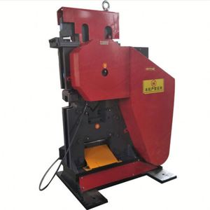 Cisaille hydraulique à guillotine alimentée électriquement pour le poinçonnage de tôles en acier et la découpe d'angles en acier profilé - Product Image 3