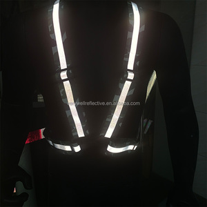 Gilet de sécurité réfléchissant personnalisé, <span class=keywords><strong>veste</strong></span> de sécurité à LED, gilet de sécurité à LED en forme de V, gilet de sécurité à LED <span class=keywords><strong>clignotant</strong></span> - Product Image 2