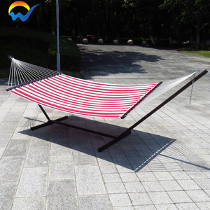 Alta calidad <span class=keywords><strong>hamaca</strong></span> doble <span class=keywords><strong>tela</strong></span> acolchada cama abatible con <span class=keywords><strong>madera</strong></span> estabilizador Bar <span class=keywords><strong>plegable</strong></span> al aire libre de Swing soporte <span class=keywords><strong>hamaca</strong></span> cama - Product Image 3