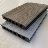 Terrasse de jardin en WPC, deux couleurs et couleurs mélangées / Revêtement en composite bois-plastique WPC