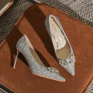 รองเท้าส้นสูงหัวแหลมแบบสวมใส่สบาย พื้นนุ่ม กันลื่น เหมาะสำหรับฤดูหนาว ดีไซน์หรูหรา  สำหรับผู้หญิง  ใช้งานได้หลากหลาย  เหมาะสำหรับงานที่เป็นทางการ - Product Image 3