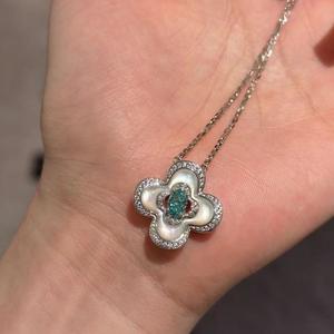 Collar con Colgante de Plata de Ley S925 con Diamante Azul Claro para Mujer, Diseño Exclusivo con Zirconia Azul Marino de Lujo como Piedra Principal - Product Image 3