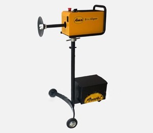 เครื่องกลึงจัดตำแหน่งจานเบรค MST-8700 สำหรับรถยนต์ รับประกันเต็มรูปแบบ - Product Image 1
