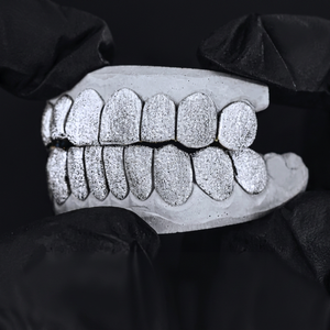 Grillz dentaire unisexe en or massif 18 carats, style hip-hop, couleur argent, pour usage quotidien, bijoux corporels - Product Image 1