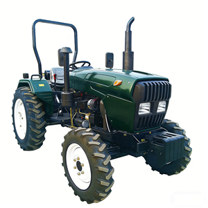 Tracteur agricole TT704 avec direction assistée, boîte de vitesses à 12 vitesses avant + 12 vitesses arrière, 4 roues motrices - Product Image 5