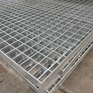 Grille en acier au carbone galvanisé de haute qualité pour plateformes de sol industrielles, systèmes de drainage - Couvercles de grilles d'évacuation - Product Image 4