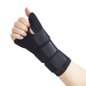 Férula estabilizadora de <span class=keywords><strong>pulgar</strong></span> y muñeca con ojal de bloqueo, personalizada para fracturas, dolores, esguinces, distensiones, artritis y síndrome del túnel carpiano extendido - Product Image 1