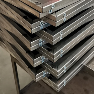 خدمات تصنيع المعادن المخصصة - اللحام والثقب بالتحكم الرقمي بالحاسوب لصفائح الفولاذ الكربوني/الفولاذ المقاوم للصدأ المطلية بالمسحوق حسب معيار ISO-9001 - Product Image 5