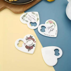 Abrebotellas de sublimación personalizado con forma de corazón para regalo de promoción, Abrebotellas con logotipo grabado con láser impreso - Product Image 1