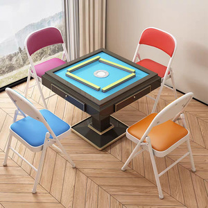 Silla de Comedor Plegable de Plástico Negra Moderna, Económica, Impermeable y Ecológica para Jardín, Hogar y Uso en Exteriores - Product Image 3
