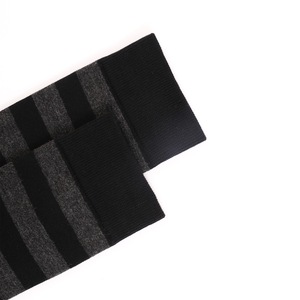 <span class=keywords><strong>Calcetines</strong></span> grandes de negocios para <span class=keywords><strong>hombre</strong></span>, <span class=keywords><strong>calcetines</strong></span> de algodón transpirables resistentes al pilling de calidad asegurada - Product Image 2