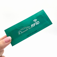 Étiquette RFID UHF longue portée 860-960 MHz pour pare-brise, puce Alien H9, étanche et résistante aux intempéries, ISO/IEC 18000-6C pour la gestion des véhicules