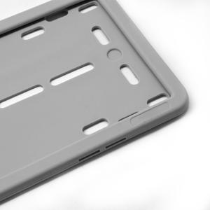 Matériau en silicone de couleur grise de taille européenne, support de plaque d'immatriculation avec kit de vis dans un emballage blister - Product Image 6
