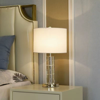 Lámpara de Escritorio de Cristal Moderna de Alta Calidad de Zhongshan para Decoración del Hogar, Lámpara de Mesa LED de Vidrio Única y Lujosa para Dormitorio, Mesita de Noche o Estudio