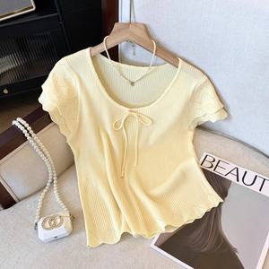 패셔너블한 여성 의류 심플한 여성용 상의 모던하고 쿨한 반팔 티셔츠 - Product Image 1