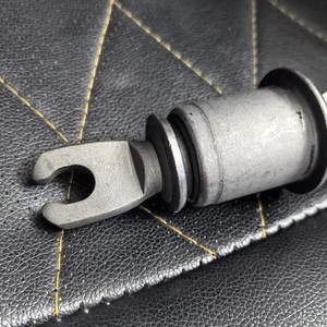 Bague de bras de suspension inférieur du fabricant 84662074 pour Buick Envision Chevrolet Equinox, pièce de rechange en caoutchouc - Product Image 3