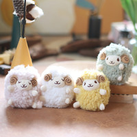 Vente en gros de porte-clés mignons en peluche en forme d'agneau, jouets, breloques pour sac à dos, décoration, peluche douce de ferme, poupée en peluche moelleuse, porte-clés en forme de mouton