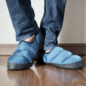 Chaussons matelassés ultra-légers pour hommes et femmes Bottes antidérapantes d'intérieur d'hiver Chaussons et chaussettes d'eau douce et chaude - Product Image 3