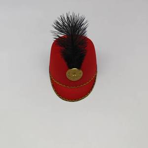 Sombrero de Caballero de Terciopelo Rojo con Pluma Negra para Disfraz de Halloween, Sombrero Festivo Unisex para Adultos - Product Image 1
