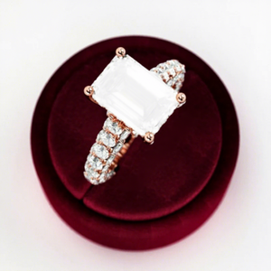 Bague de fiançailles en diamant de laboratoire 5 carats taille émeraude en or blanc 18 carats certifiée IGI, bijoux tendance pour femmes - Product Image 3