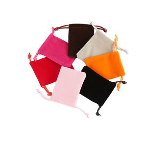 Pochette en velours flanelle personnalisable avec logo pour le rangement de bijoux, sac en tissu recyclable, prix bas, vente en gros - Product Image 3