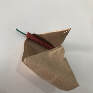 Vente en gros d'usine : Bombes triangulaires à effets spectaculaires, pétards et bombes de fumée - Product Image 3