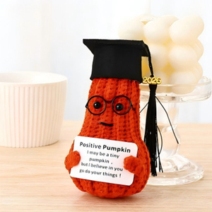 Vendita all'Ingrosso di Simpatici Pupazzi di Animali all'Uncinetto 'Emotional Support Crochet Positive Pickle' Classe 2026, Divertenti Regali Commemorativi per <span class=keywords><strong>la</strong></span> Laurea - Product Image 3