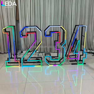 LEDA Éclairage Numérique Extérieur pour Événements, Grandes Lumières Numériques RGB Pliables et Détachables en Métal pour Mariages - Product Image 4