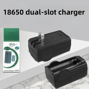 Carregador de Viagem para Bateria de Lítio <span class=keywords><strong>18650</strong></span> com Entrada 100-240V, Saída 4.2V 600MA, Parada Automática ao Chegar ao Ponto Máximo de Carga, Fabricante - Product Image 2