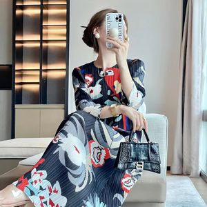 <span class=keywords><strong>Abito</strong></span> Estivo Elegante Personalizzato, Casual e Ampio con Pieghe Floreali, Vestito <span class=keywords><strong>Lungo</strong></span> da Donna con Mezze Maniche e Collo Alto - Product Image 1