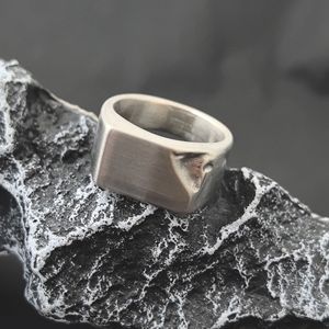 Anello in Stile Punk <span class=keywords><strong>di</strong></span> Alta Qualità con Angolo Mancante e Finitura Opaca - Product Image 3