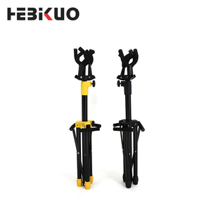 Soporte para Accesorios de Guitarra - Soporte de Hierro de Alta Calidad - Ajustable y Fácil de Guardar para Exhibir Tres Guitarras como Vitrina - Product Image 1