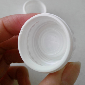 Bouchons de bouteilles de sirop en verre avec écrou antivol en plastique blanc - Product Image 3