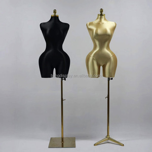 Maniquíes Femeninos Brasileños de Talla Grande con Curvas, Busto Grande y Caderas Anchas para Tiendas, Venta al Por Mayor de Fábrica - Product Image 2