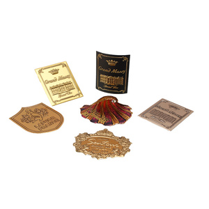 OEM/ODM Logo personalizzato Retro carrozza stampata in rilievo adesivi in metallo 3D etichette in alluminio per la promozione del <span class=keywords><strong>profumo</strong></span> di vino timbratura a caldo - Product Image 3