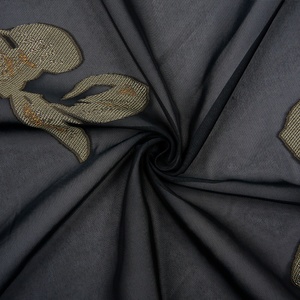 KEER 공장 사용자 정의 도매 TDJG319M 뜨거운 판매 폴리 에스테르 Organza 브로케이드 자카드 가운 원피스 여성 실내 장식 직물 6m 짠 - Product Image 4