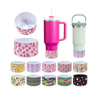 En gros Personnalisé Mignon Tasse Silicone Bottes Antidérapant Transfert De Chaleur pour 24-40oz Bouteilles D'eau Maison Voyage Verres Accessoires
