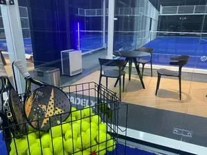 Kürek tenis için 2024 yeni tasarım panoramik kapalı ve açık Padel tenis kortu