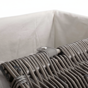 Cesta de lavandería de mimbre antiguo Slim Wash Panier À Linge En Osier - Product Image 1