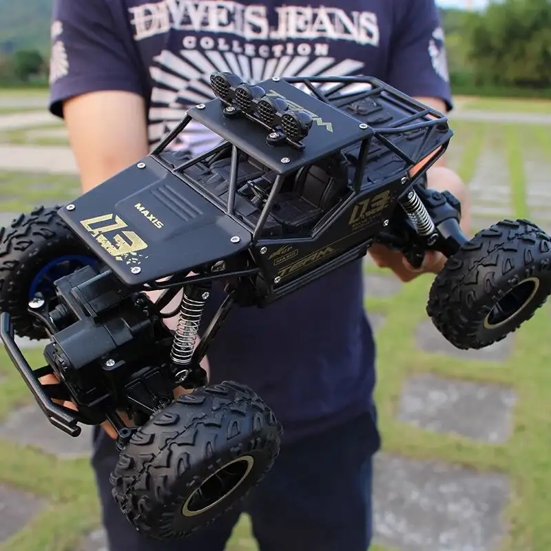 Alaşım plastik 1:12 1:16 4WD RC araba Led ışıkları ile 2.4G radyo uzaktan kumanda arabalar Buggy Off-Road kamyon Boys oyuncaklar çocuklar için