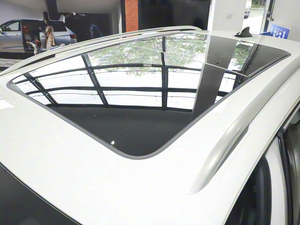 VW <span class=keywords><strong>Tiguan</strong></span> L SUV 380TSI Premium 2025 - Faros Matrix, Amplio Interior de 5 Plazas, Vehículo con Volante a la Izquierda para Exportación - Product Image 3