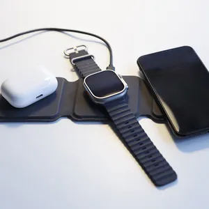 Cuero PU 15W Magnético Apple Watch 3 en 1 Cargador inalámbrico multifunción plegable para teléfono móvil