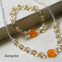 Lot de 50 perles en verre de cristal facettées irrégulières bleues, violettes et rouges de haute qualité pour bijoux étincelants
