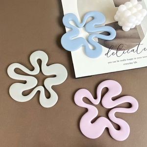 Modern Design Irregular <b>Coaster</b> Heat Resistant Flower Shape Cup Mat Non-Slip Table Trivet Heat Insulation Eco-Friendly Reusable - Product Image 3